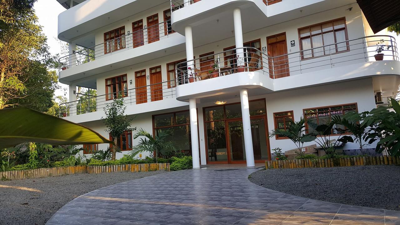 La Floresta Tarapoto Hostal Exterior photo