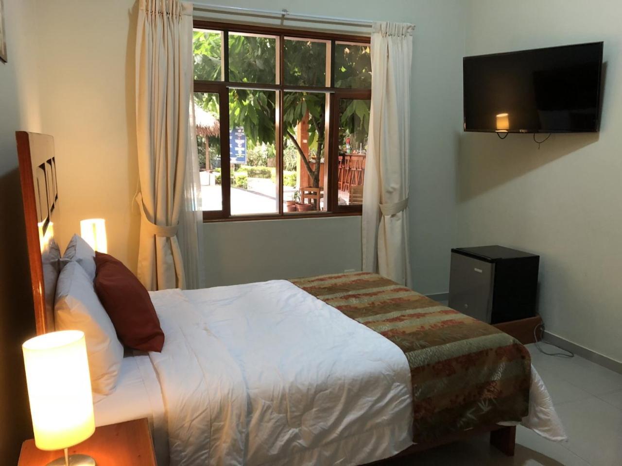 La Floresta Tarapoto Hostal Exterior photo